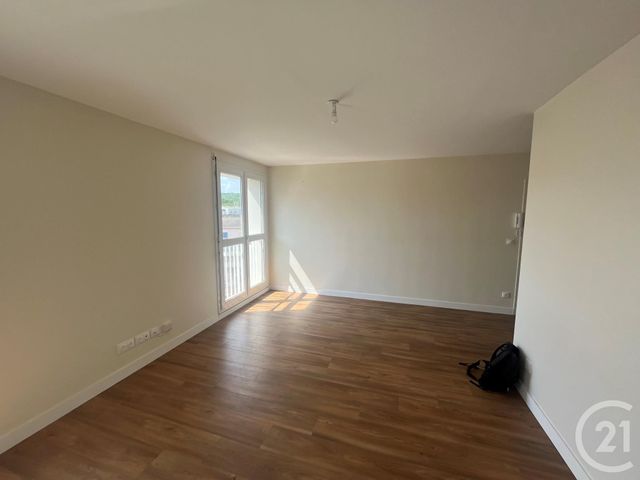 Appartement F2 à louer - 2 pièces - 49.28 m2 - CHAVILLE - 92 - ILE-DE-FRANCE - Century 21 Solution Immobilière